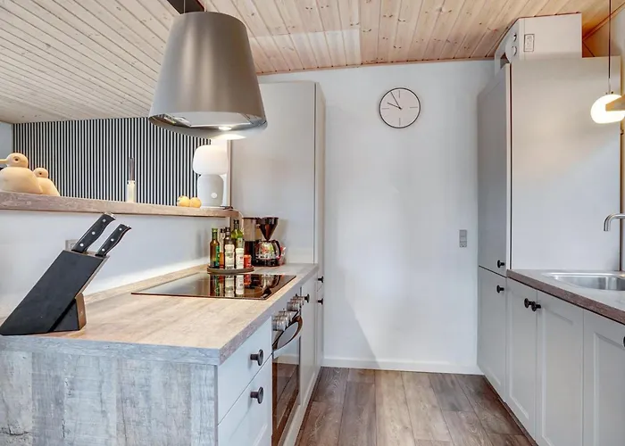 Aloisia - 300m From The Sea By Interhome Nyaraló *