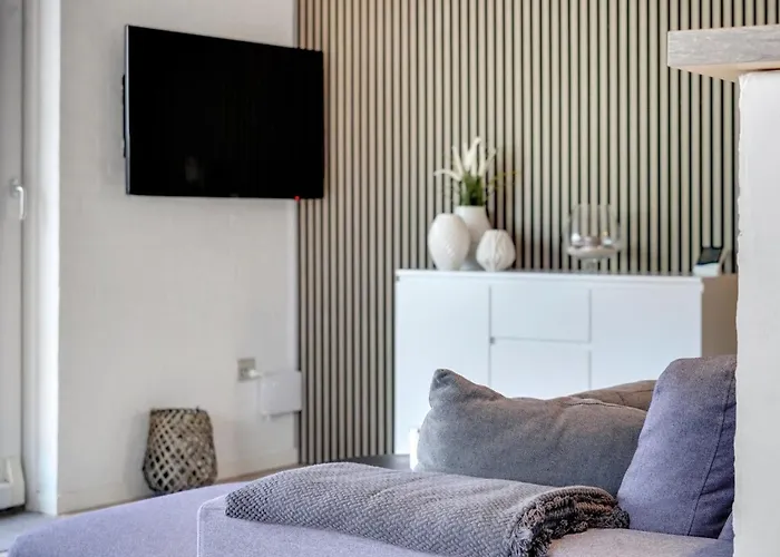 Aloisia - 300m From The Sea By Interhome Nyaraló