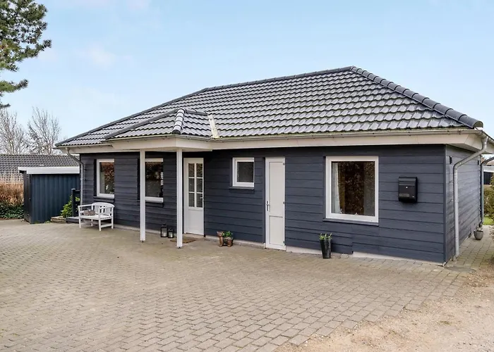 Aloisia - 300m From The Sea By Interhome